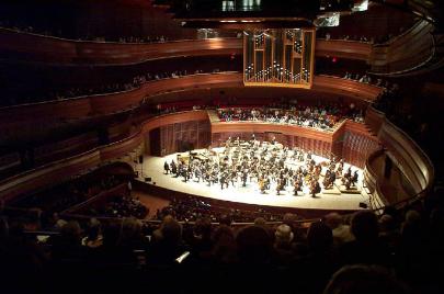 APIKIML025OrchestraVerizonphotoEricSellenPhillOrchestr